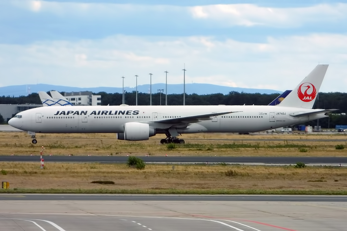 Boeing 777 japan airlines